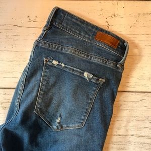 A&F Distressed Ankle Jegging